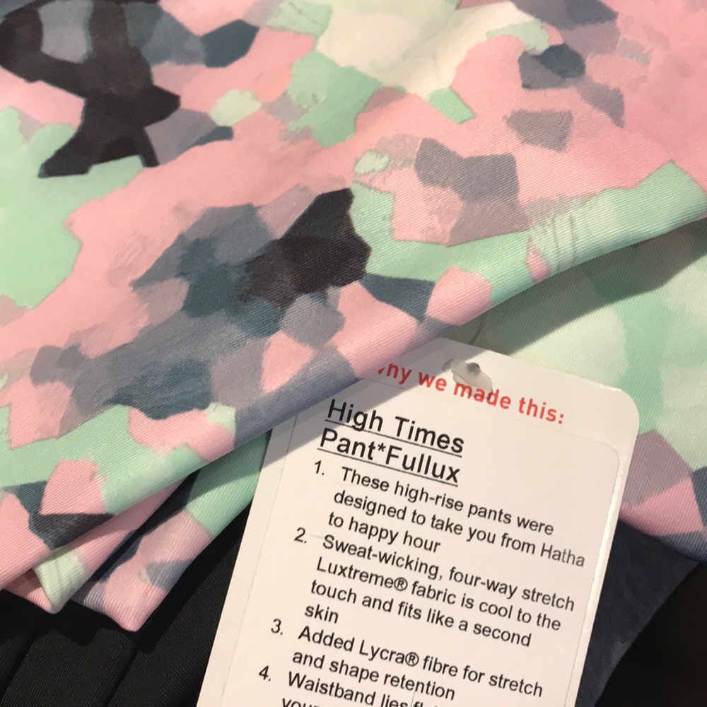Lululemon 🍋 NWT High Times, 4 clouded dreams